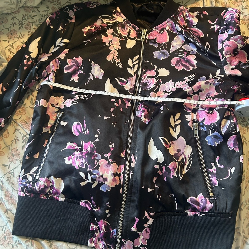 Bomber jacket - Picture 8 of 10